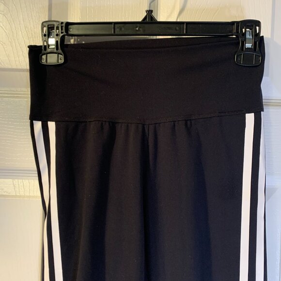 Adidas Believe This Hi Rise Tights Women's Size S 3 Stripes 7/8 Black DH5862 - Picture 3 of 9